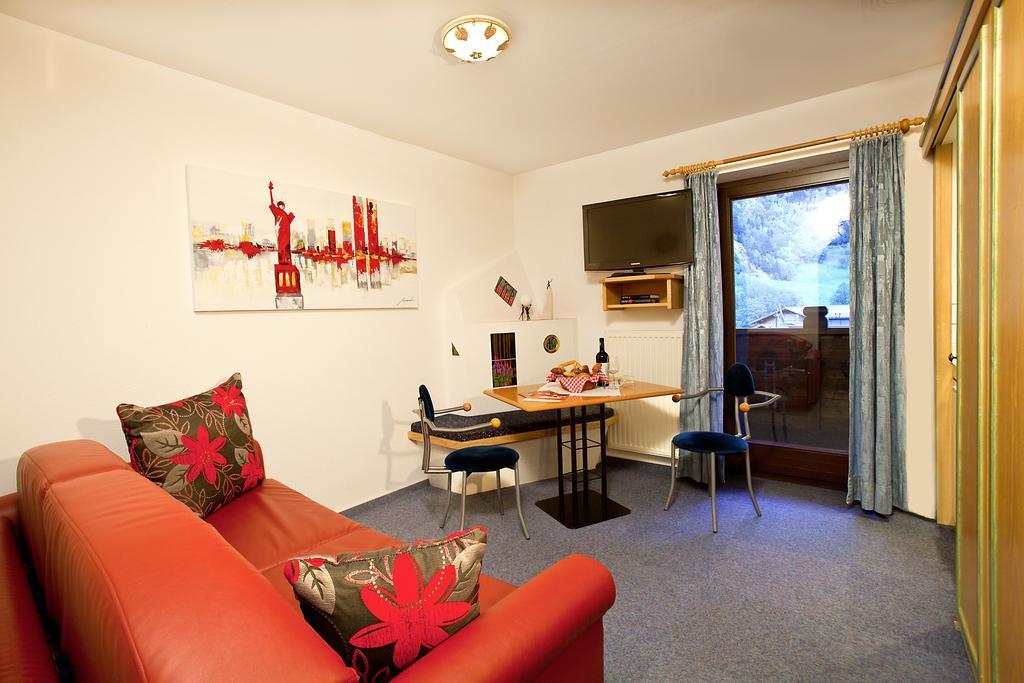 Top Tirol Appartement Huben  Habitación foto